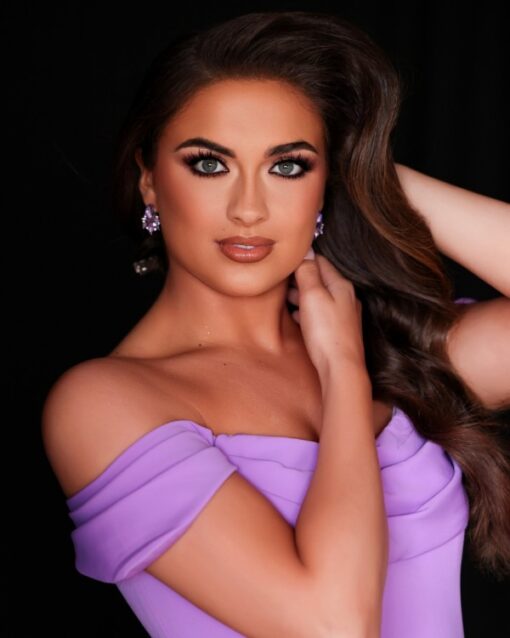 Miss Indiana Teen USA - Aleah Dean